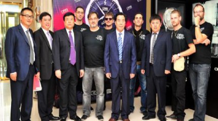  瑞士融合爵士樂團(tuán)巍雅斯名表眼鏡行樂迷見面簽名會